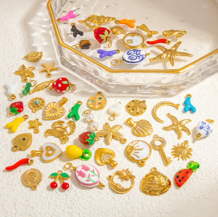 Collier personnalisé à breloques